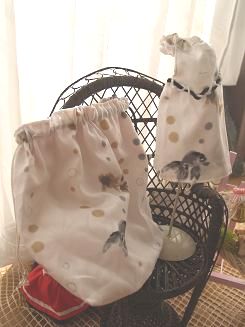 フェレット着物・墨絵の金魚と巾着