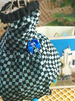 フェレットの服・フェレット服・ポンポン黒と青ト２