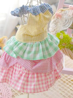 フェレットの洋服・服・お姫様・ふりふり・にぎやかチェック１