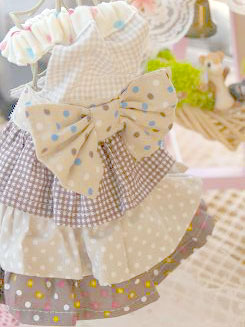 フェレットの洋服・服・お姫様・ふりふり水玉・茶色１