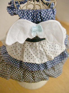 フェレットの洋服・ふりふりのチョイ悪天使１