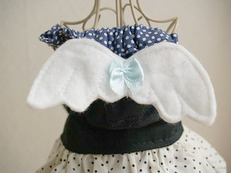 フェレットの洋服・ふりふりのチョイ悪天使１