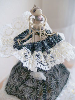 フェレットの洋服・黒い雪の女王・白金１