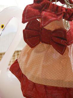 フェレットの服・小さな水玉リボン・赤１