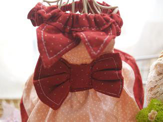 フェレットの服・小さな水玉リボン・赤１