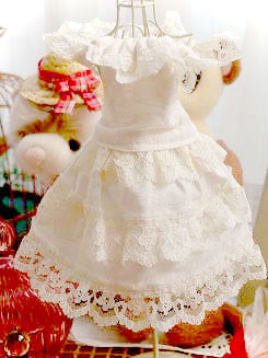 フェレットの洋服・服・お姫様・生成りの段々ドレス１