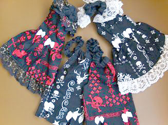 フェレットの服・ドクロドレス・ベストとおそろい