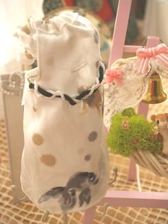 フェレット着物・墨絵の金魚２